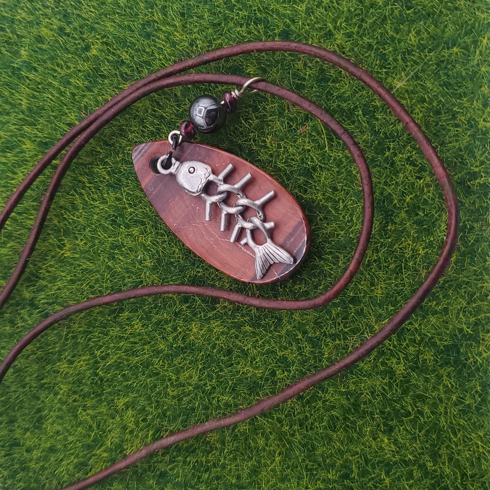 Cherry blossom Natural Stone Silver Fish Pendant Leather Necklace 22 Inch N3908